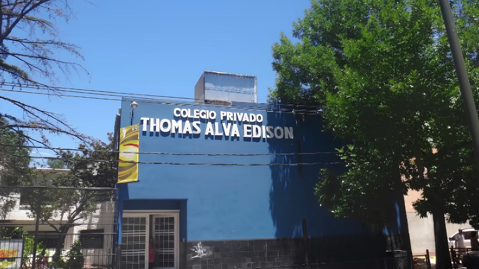 Denuncian a estudiantes de una escuela de Ituzaingó por crear imágenes sexuales falsas con&nbsp;IA